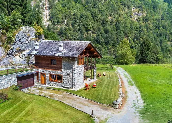 Villa Walser 4&2, Emma *